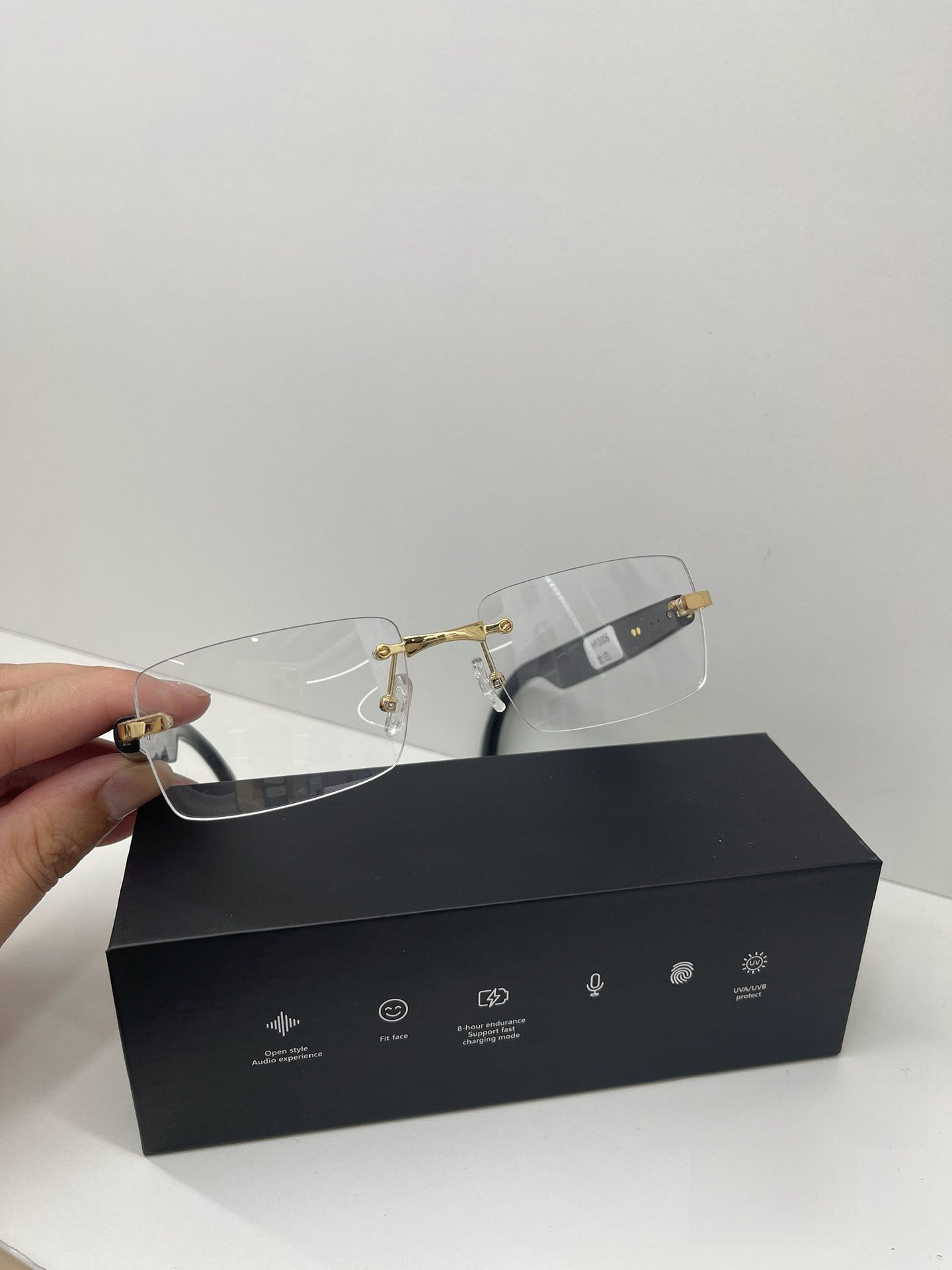 Intelligent Translation Glasses